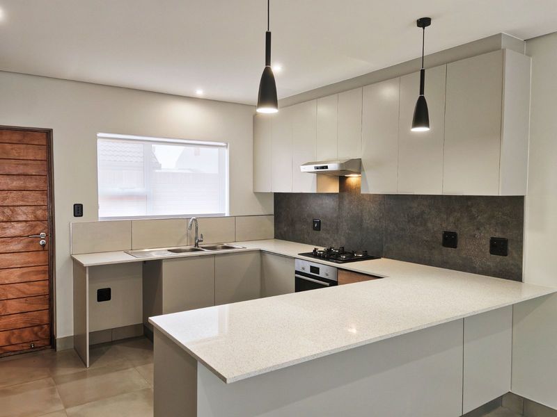 House To Rent in George Central - Photo 3