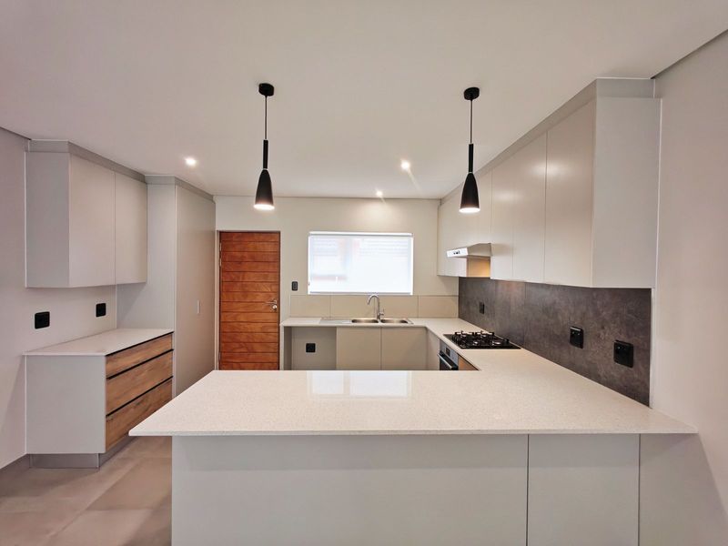 House To Rent in George Central - Photo 4