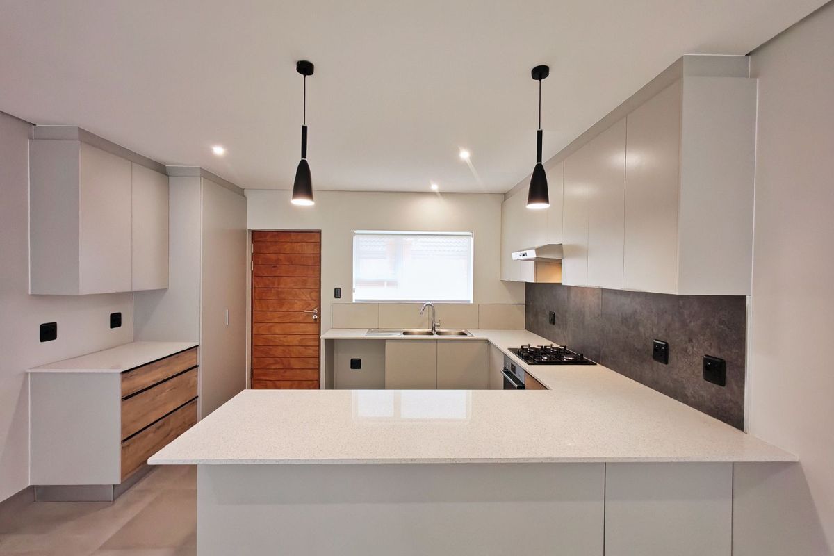 House To Rent in George Central - Photo 4