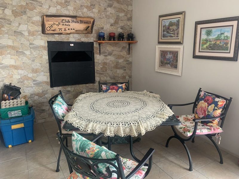 House For Sale in Albertinia Central - Photo 9