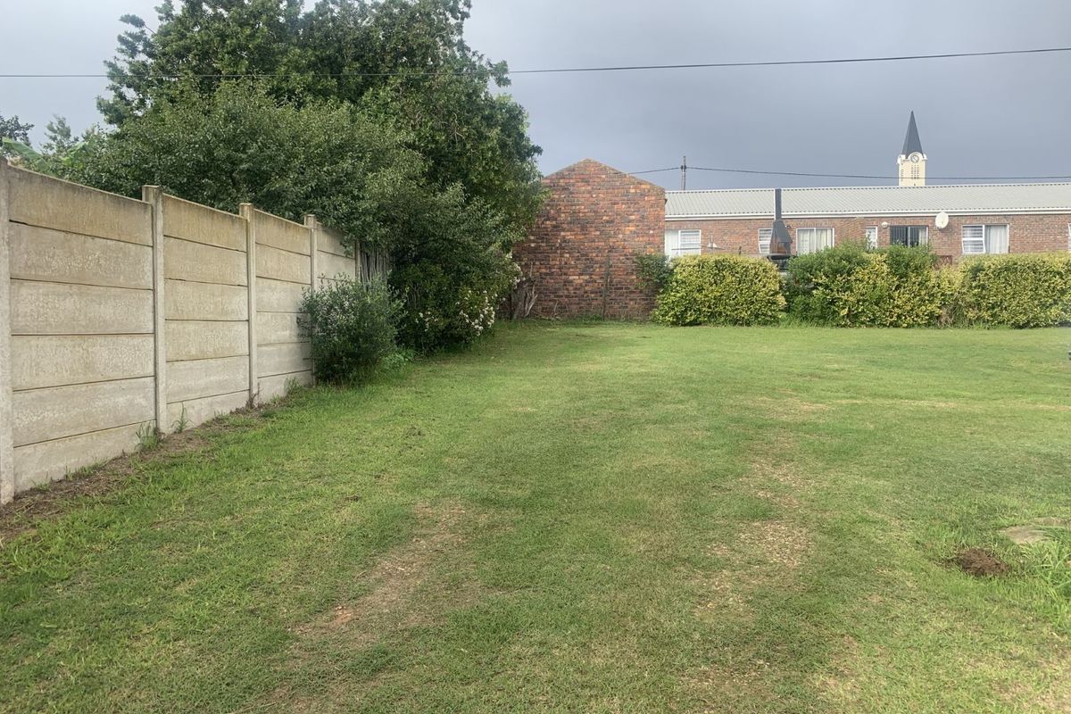 House For Sale in Albertinia Central - Photo 5