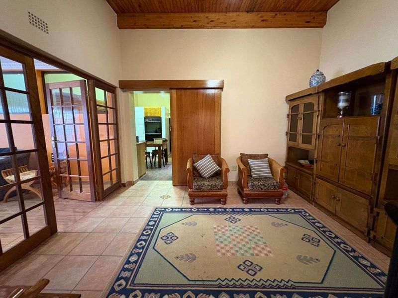 House For Sale in Royldene - Photo 7