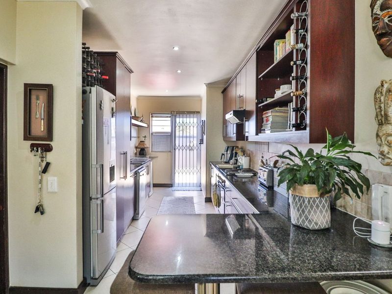 House For Sale in Fairview Golf Estate - Photo 5