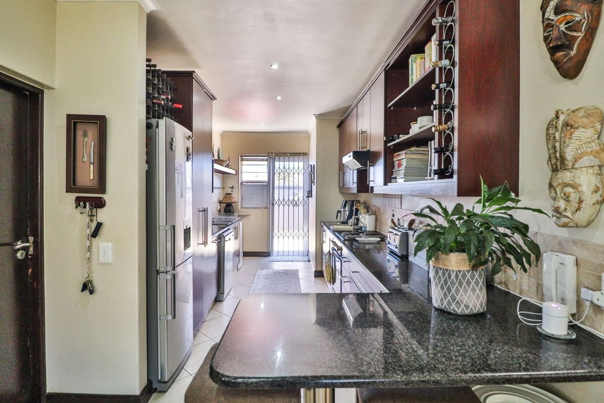 House For Sale in Fairview Golf Estate - Photo 5