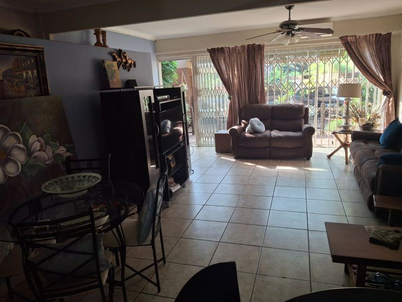 House For Sale in Dorandia - Photo 2