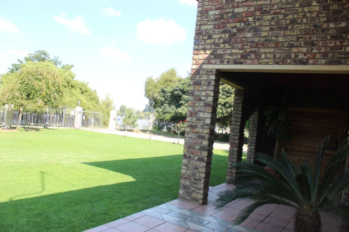 House For Sale in Christiana Central - Photo 3