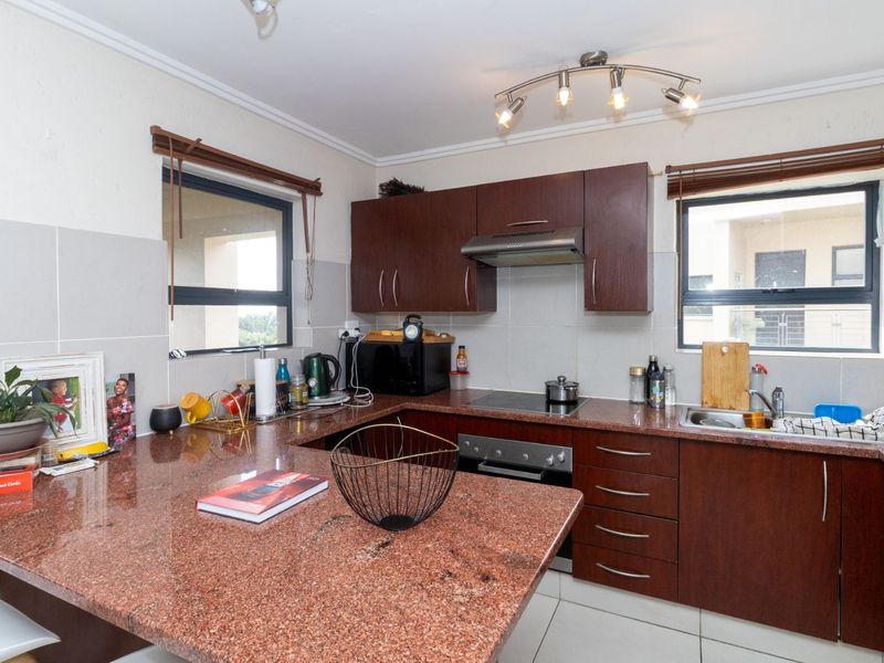 Apartment For Sale in Jackal Creek Golf Estate - Photo 4