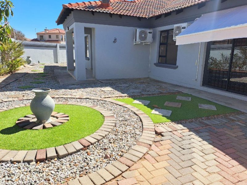 House For Sale in Woodhill Estate - Photo 7