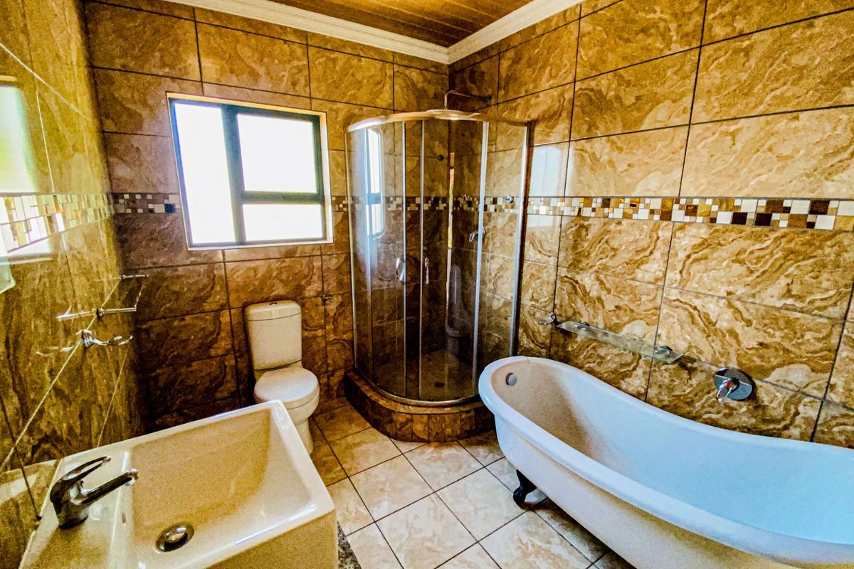 House For Sale in Woodhill Estate - Photo 4