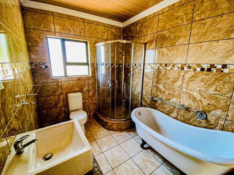 House For Sale in Woodhill Estate - Photo 4