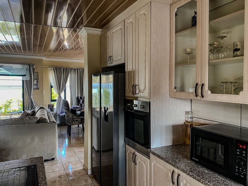 House For Sale in Woodhill Estate - Photo 3