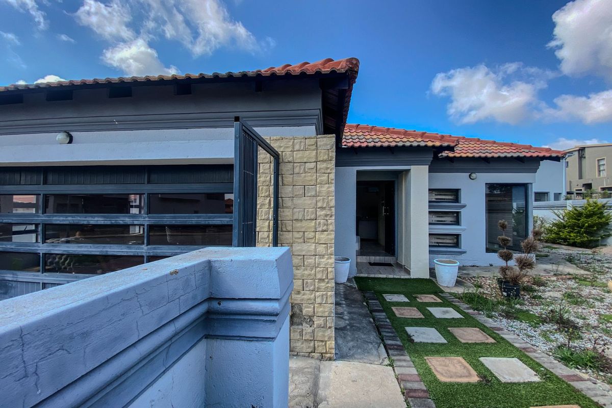 House For Sale in Woodhill Estate - Photo 5