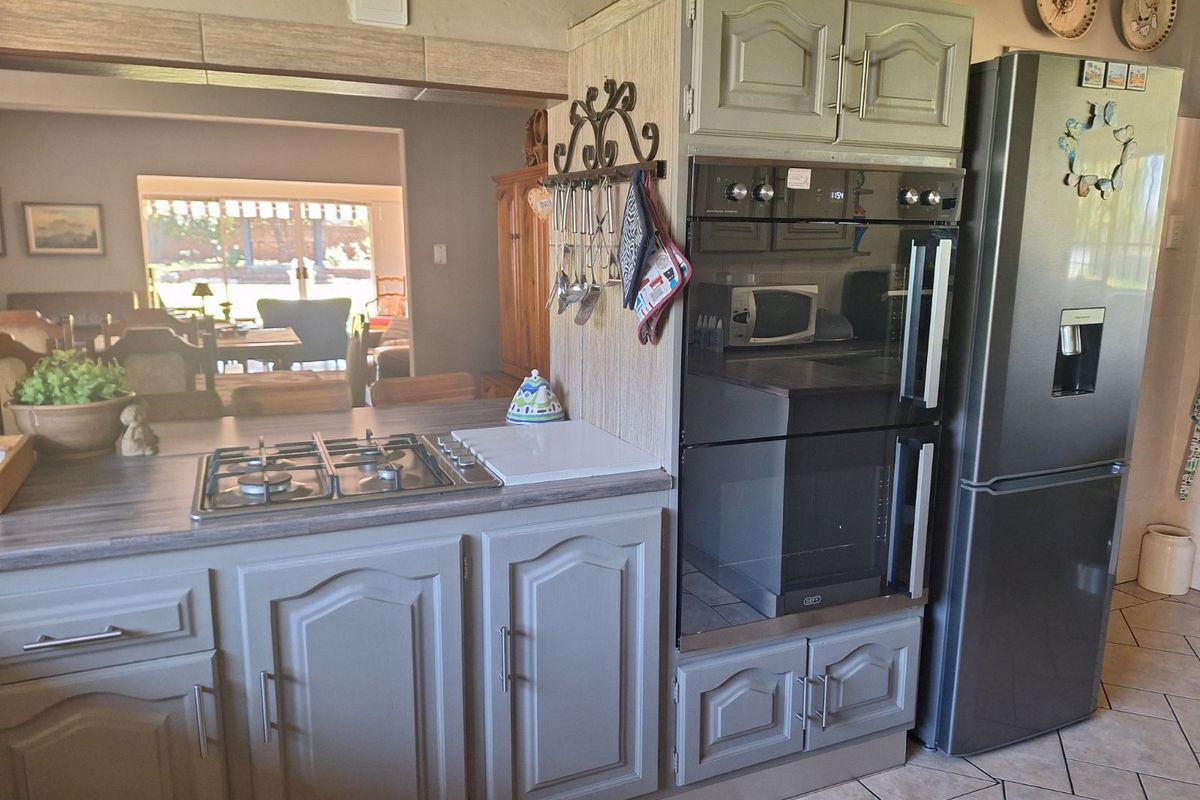 House For Sale in Cullinan Central - Photo 5