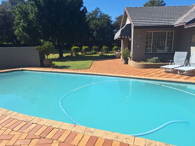 House For Sale in Cullinan Central - Photo 3