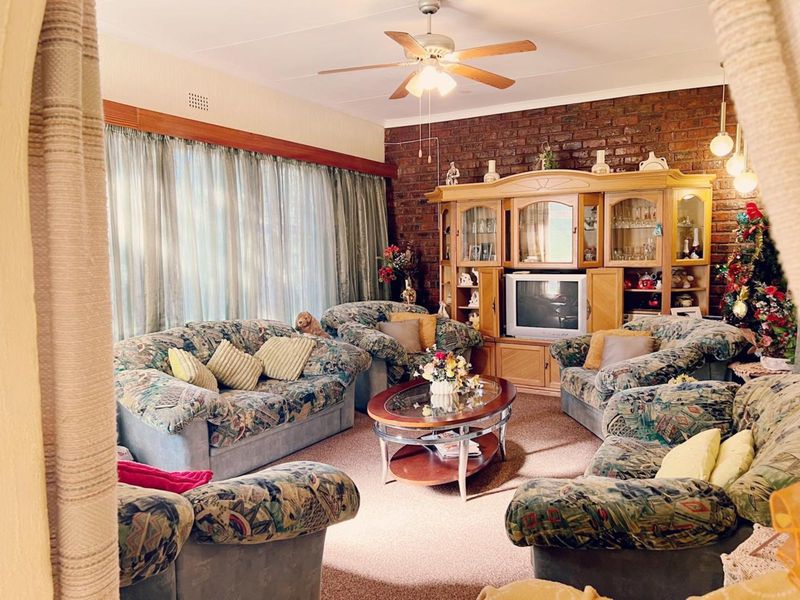 House For Sale in Volksrust Central - Photo 6