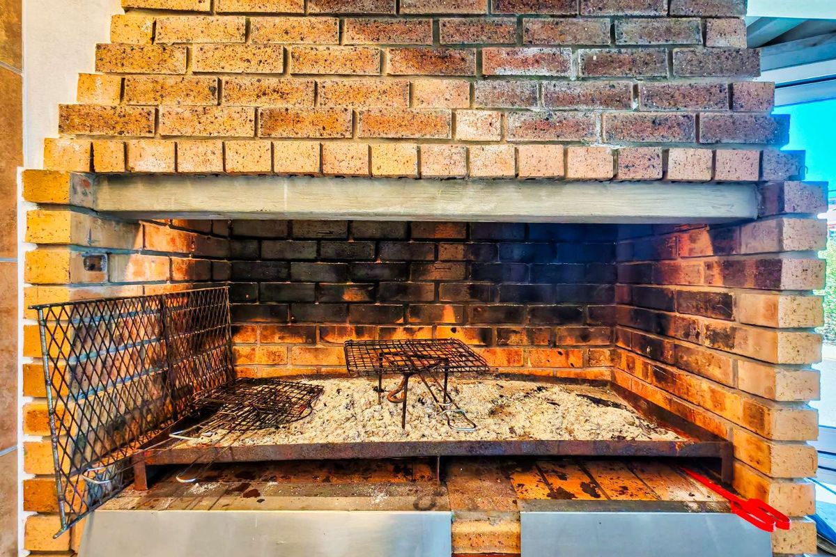 House For Sale in Hartenbos Central - Photo 5