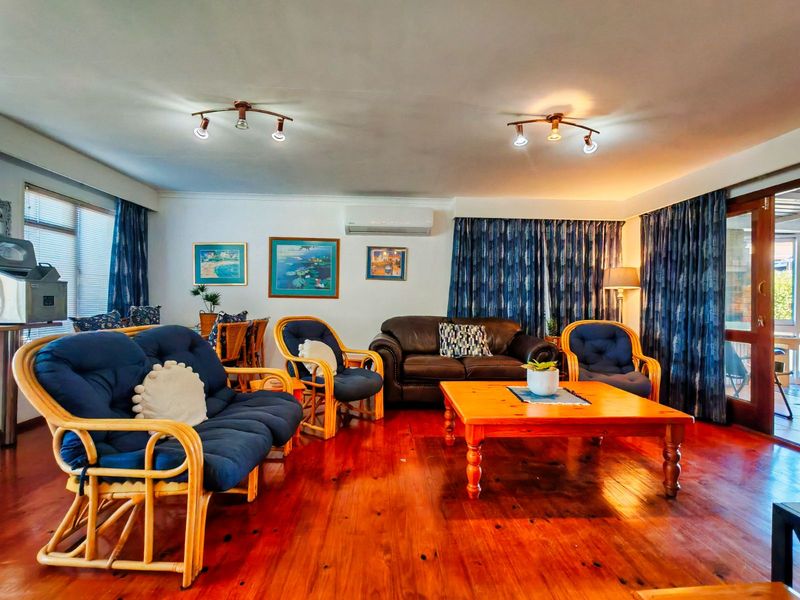 House For Sale in Hartenbos Central - Photo 8