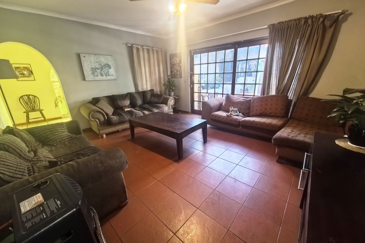 House For Sale in Rooihuiskraal North - Photo 3