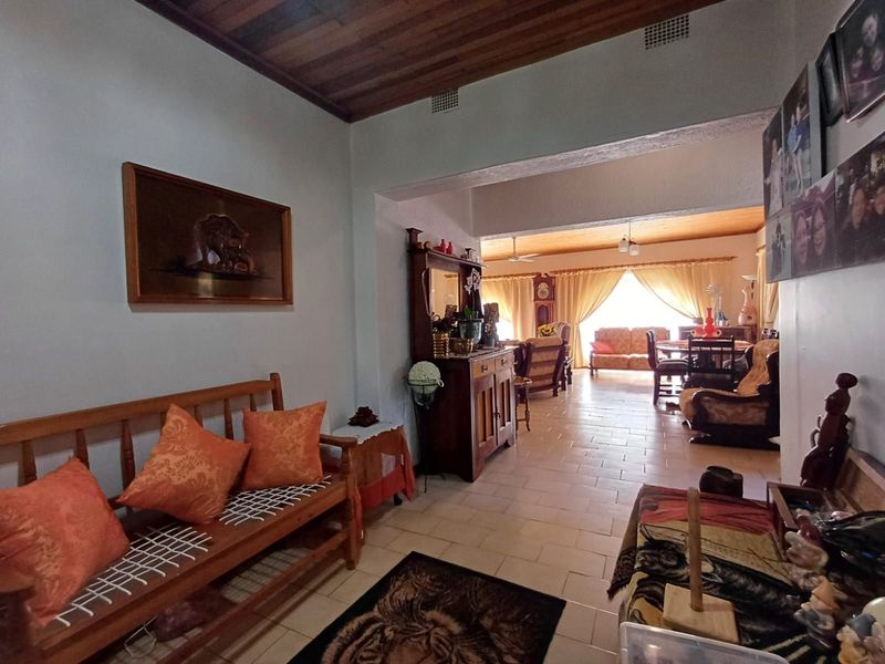 House For Sale in Orkney Central - Photo 2