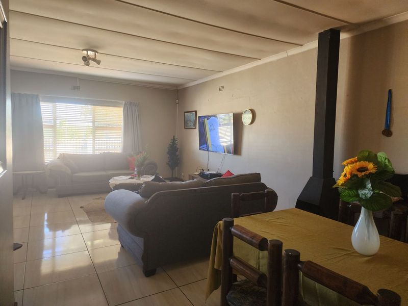 House For Sale in Ashton Central - Photo 7