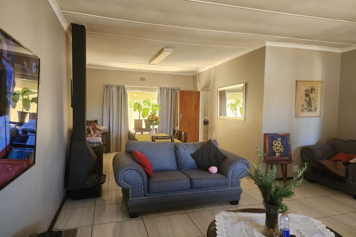 House For Sale in Ashton Central - Photo 5