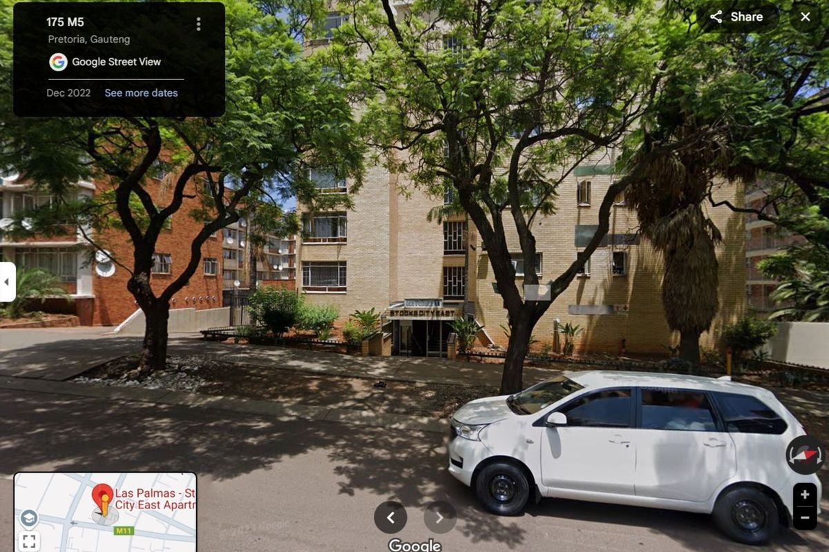 Apartment For Sale in Sunnyside - Photo 2