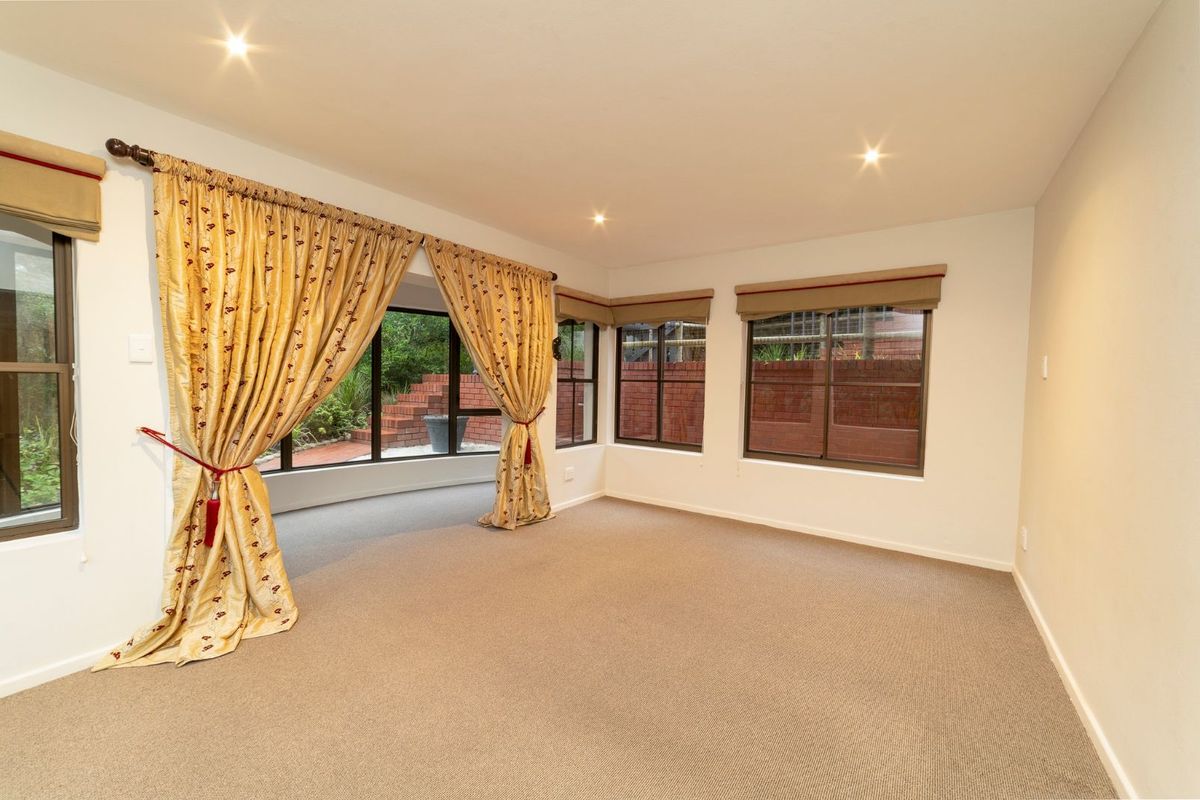 House For Sale in Herolds Bay - Photo 4