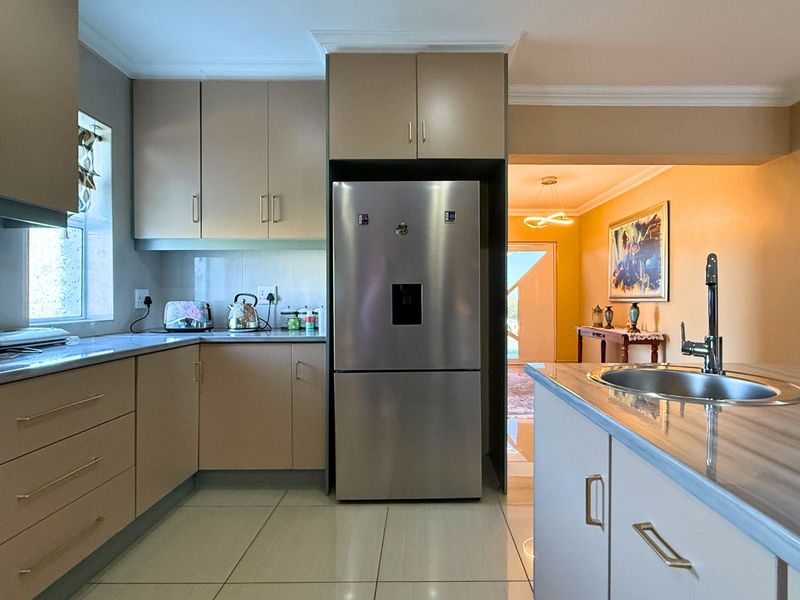 House For Sale in Pearly Beach - Photo 6