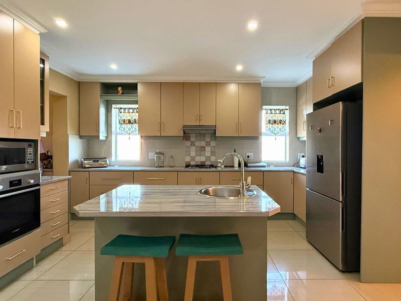 House For Sale in Pearly Beach - Photo 5