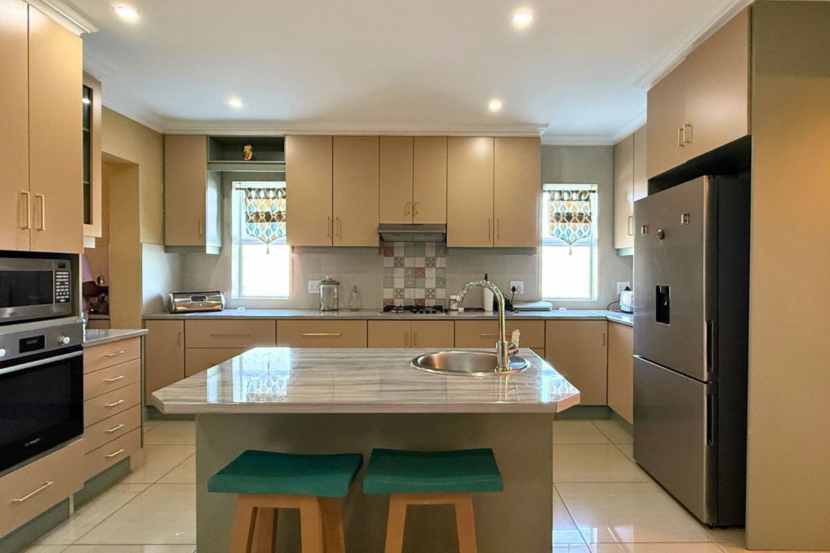 House For Sale in Pearly Beach - Photo 5