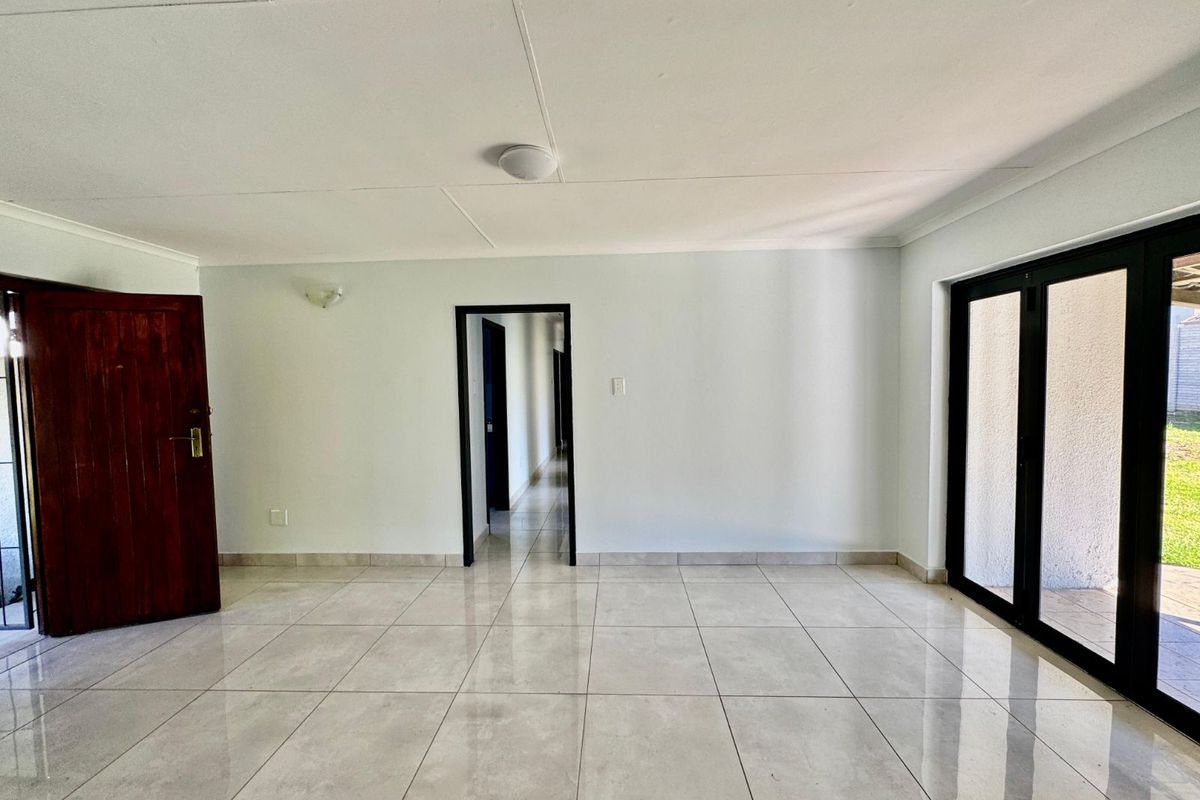 House For Sale in Secunda Central - Photo 5