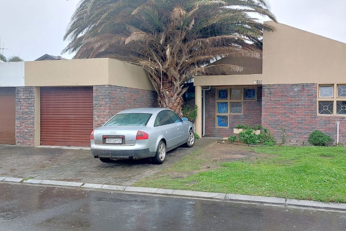 House For Sale in Sea Breeze - Photo 2