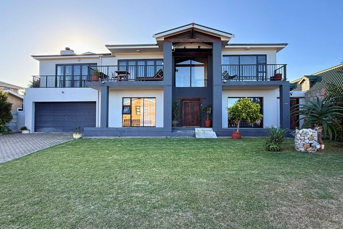 House For Sale in Franskraal - Photo 2