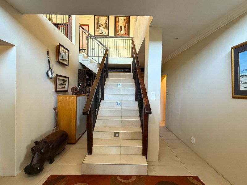 House For Sale in Franskraal - Photo 3