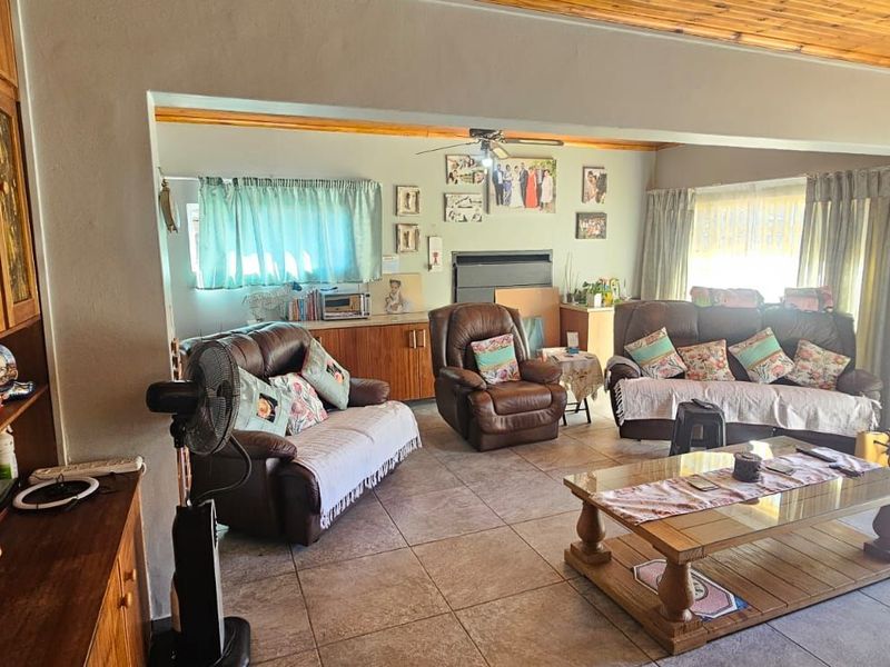 House For Sale in Hadison Park - Photo 6