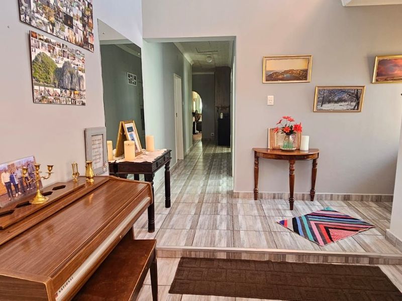 House For Sale in Hadison Park - Photo 5