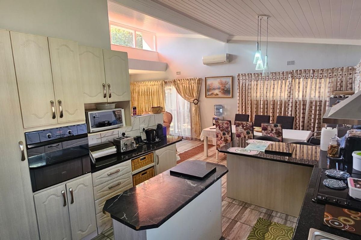 House For Sale in Hadison Park - Photo 2