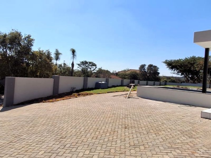 House For Sale in Pebble Rock Golf Village - Photo 7