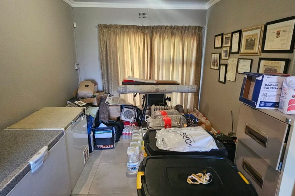 House For Sale in El Toro Park - Photo 3