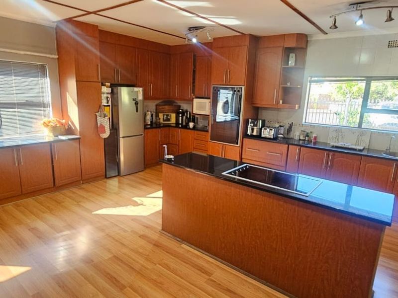 House For Sale in El Toro Park - Photo 9