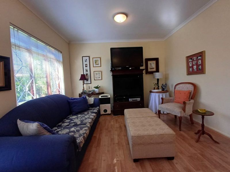 Townhouse For Sale in Flamwood - Photo 7