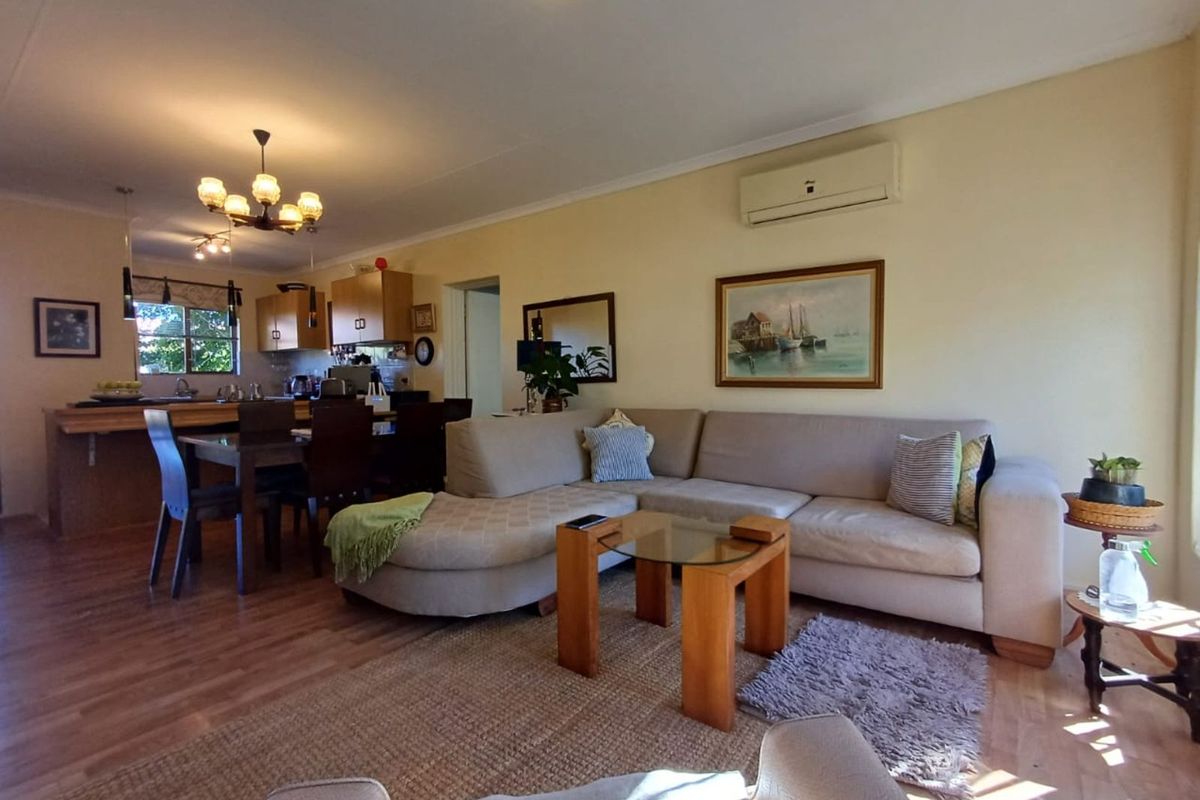 Townhouse For Sale in Flamwood - Photo 4