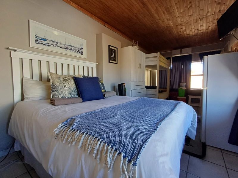 Guest House For Sale in Wilkoppies - Photo 10
