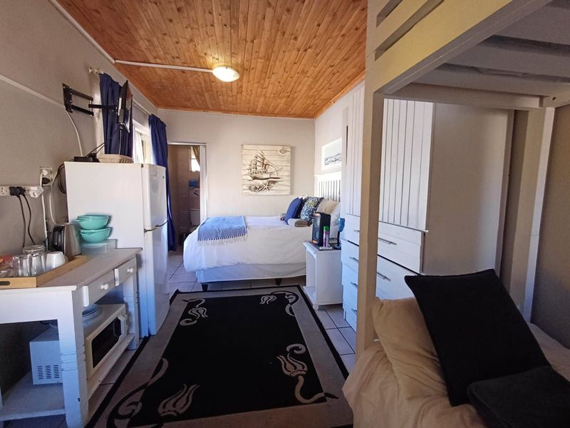 Guest House For Sale in Wilkoppies - Photo 9