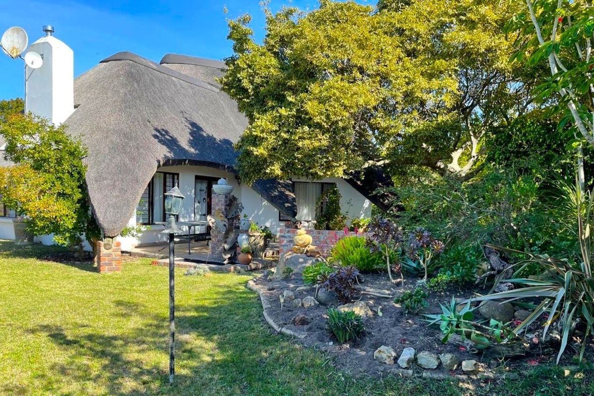 House For Sale in The Island - Photo 4