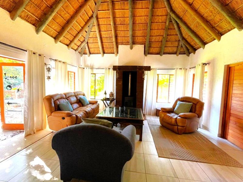 House For Sale in The Island - Photo 2