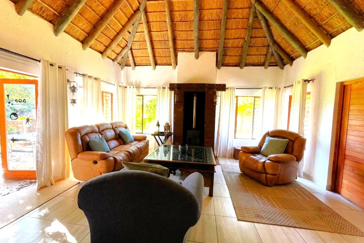 House For Sale in The Island - Photo 2