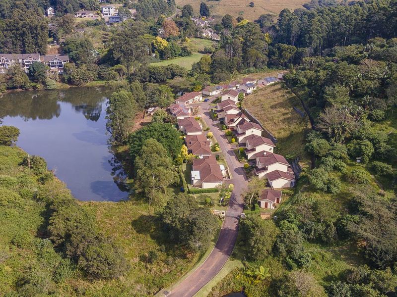 Townhouse For Sale in Gillitts - Photo 2