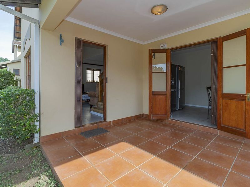 Townhouse For Sale in Gillitts - Photo 9