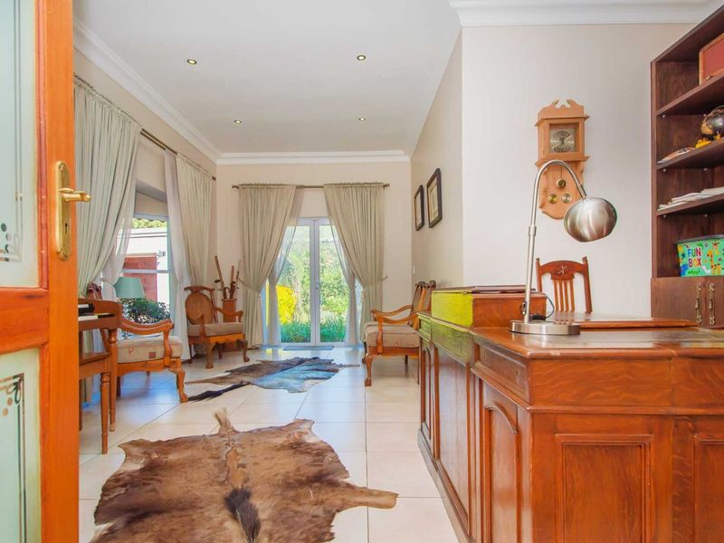 House For Sale in Chancliff AH - Photo 9